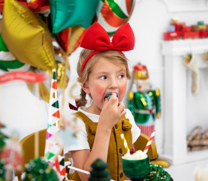 Opaska z kokardą – szczegóły wykończenia