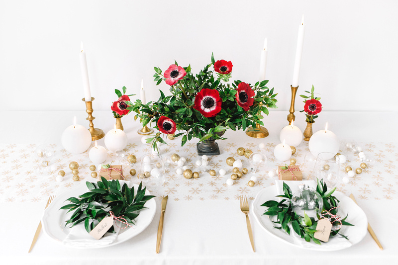 Świeca matowa Kula biała 8cm - zbliżenie