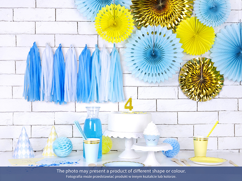 Świeczka cyferka 6 na białym tle