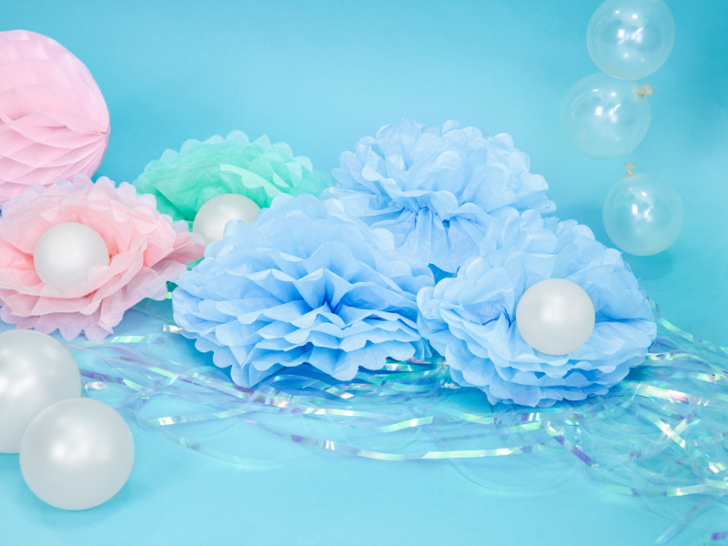 Pompon bibułowy jasnomglistoniebieski 25 cm - zbliżenie