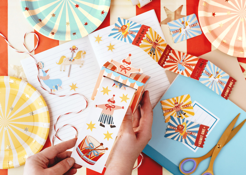 Naklejki Cyrk mix - opakowanie i bilety
