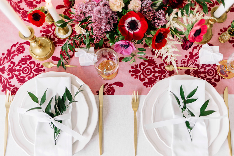 Serwetki materiałowe na stole