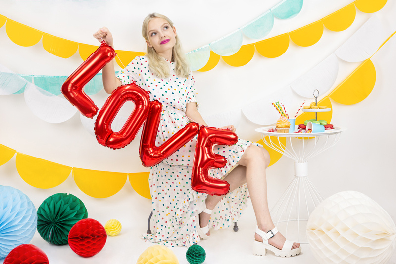 Balon foliowy Love czerwony – szczegóły montażu