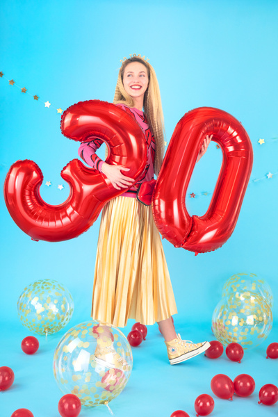 Balon foliowy cyfra 7 czerwony aranżacja