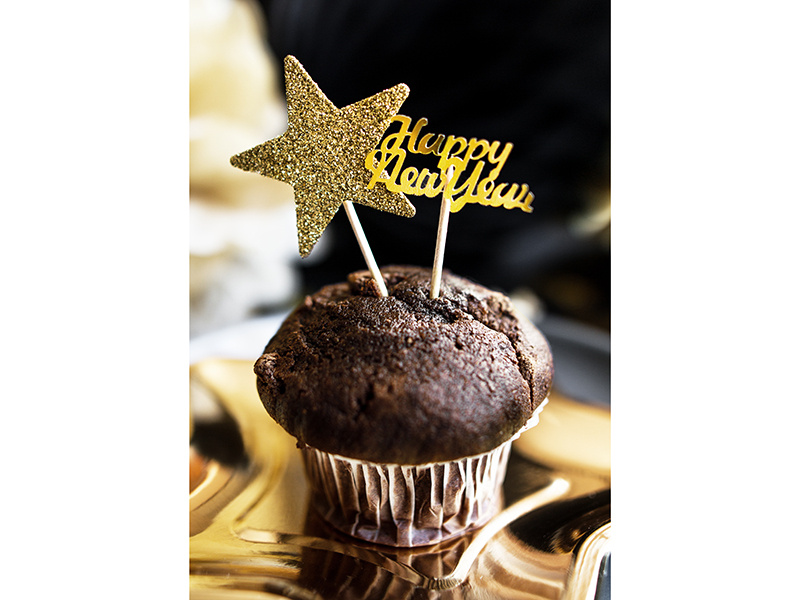 Konfetti Happy New Year złoty - opakowanie i zawartość