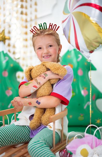 Tatuaże świąteczne Ho ho ho! – na rękach dzieci