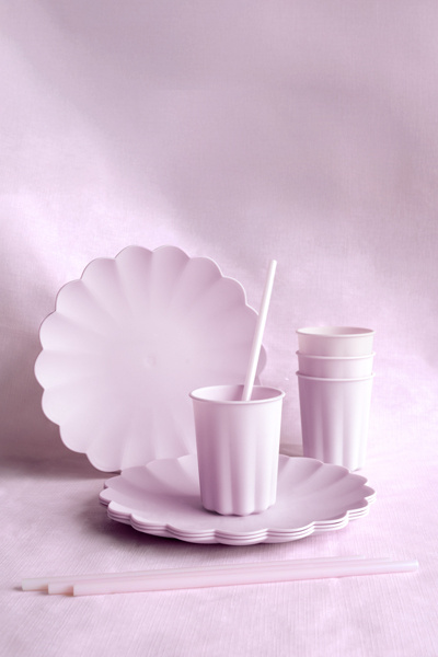 Kubeczki plastikowe Falbanka fioletowe 220 ml - zdjęcie 2