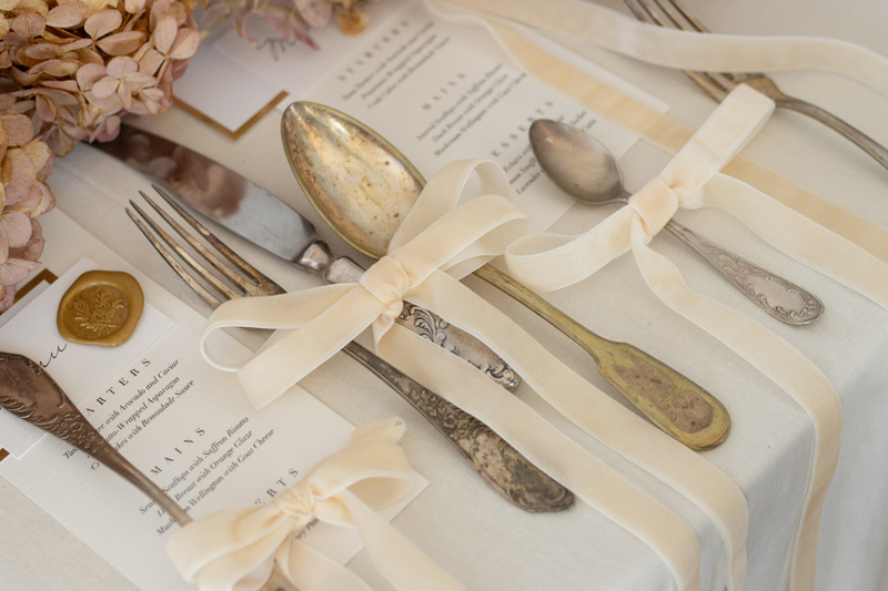 Tasiemka welurowa beżowa w rolce