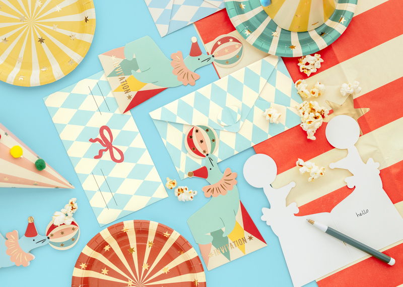 Zaproszenia Foka, 8.5x18.5 cm, mix – zestaw z kopertami