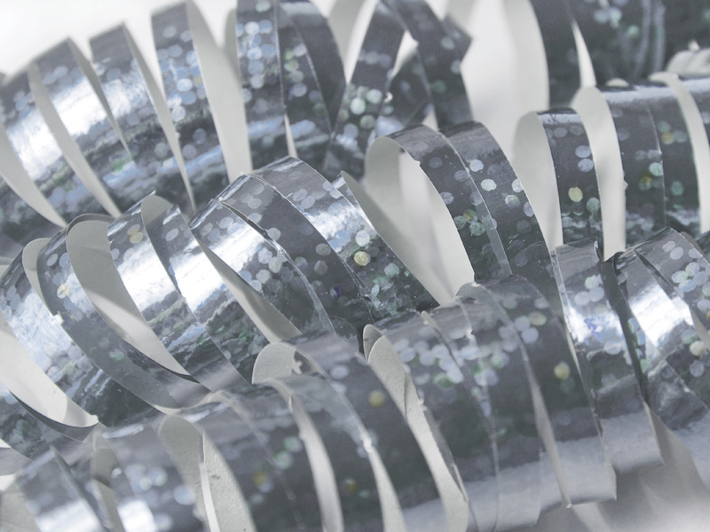 Srebrne serpentyny holograficzne – szczegółowy widok produktu