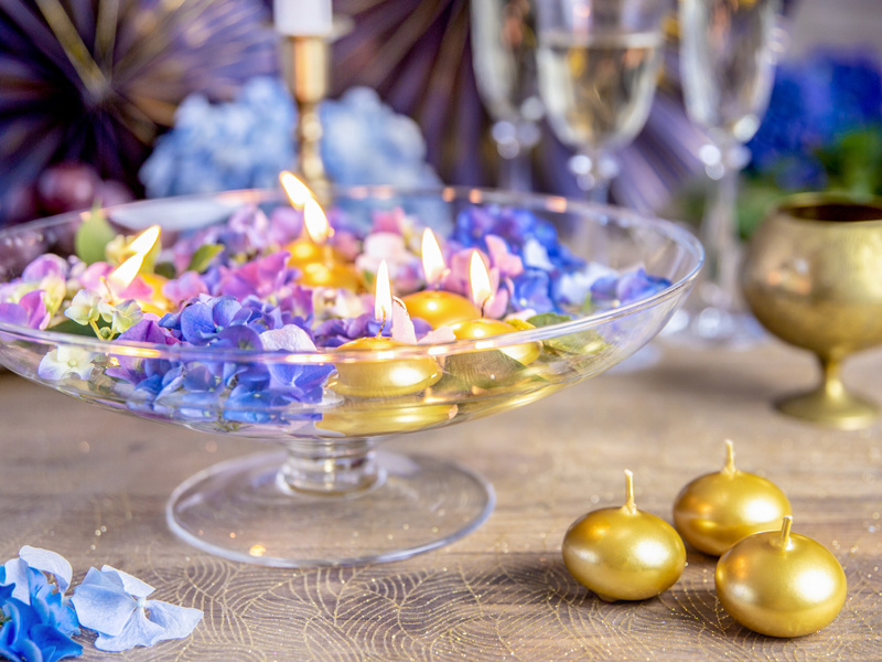 Świeca pływająca metalizowana złota - aranżacja stołu