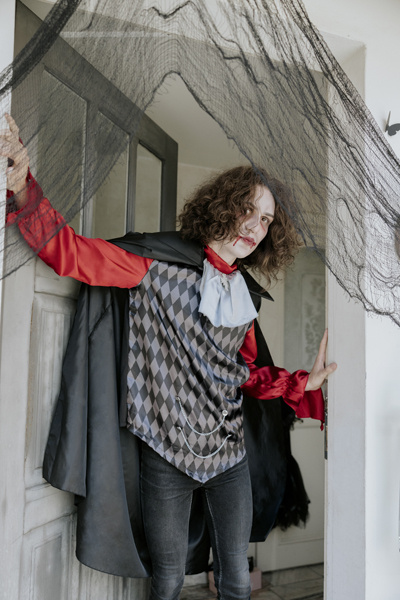Strój Dracula rozmiar L-XL – pełna stylizacja