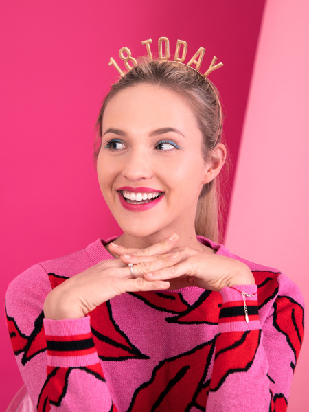 Opaska 18 Today złoty - zbliżenie na napis