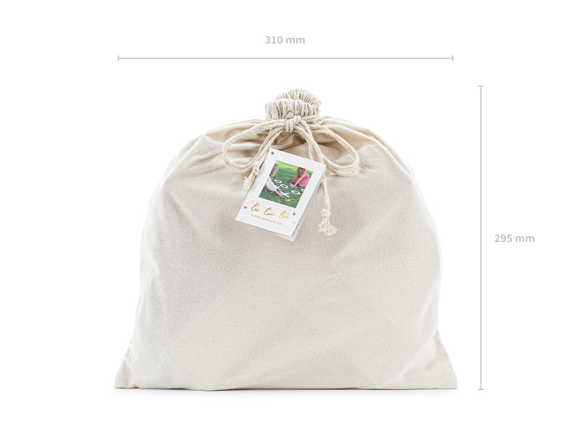 Drewniana gra Kółko i Krzyżyk - rozgrywka na planszy