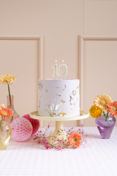 Świeczka urodzinowa Cyferka 0 beż 6 cm - widok z boku