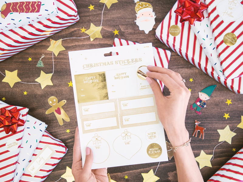 Naklejki świąteczne w kolorze złotym – różne wzory