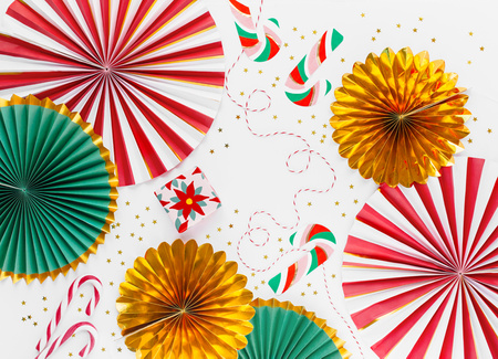 Rozety dekoracyjne, mix, 26-43 cm (1 op. / 3 szt.)