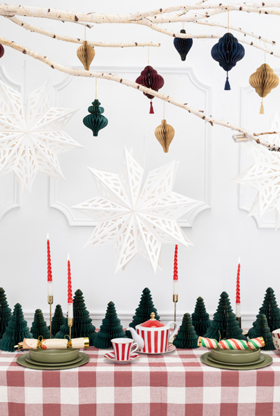 Gwiazda papierowa 50 cm biały - aranżacja okienna