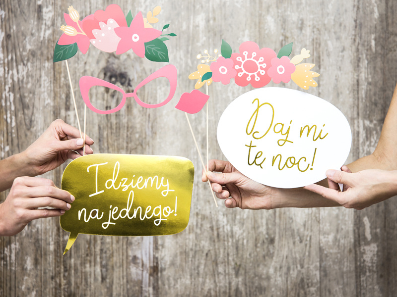 Kolorowe gadżety do zdjęć na ślub