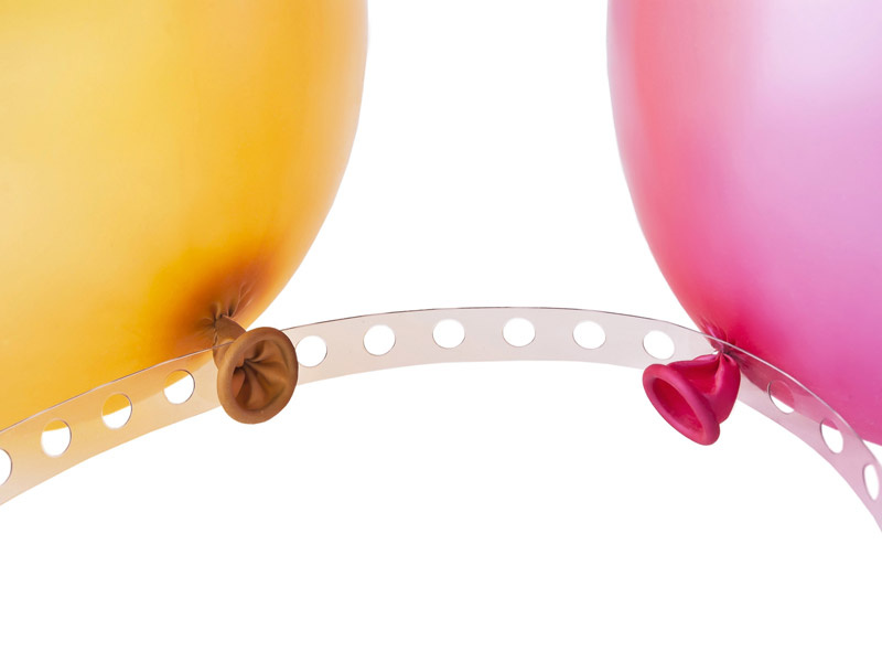 Zbliżenie na taśmę do girland balonowych 5m