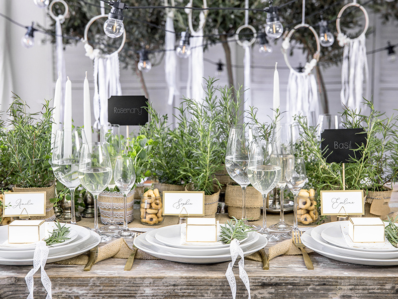 Wizytówki na stół Ramka złoty – komplet na stole