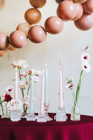 Świeca stożkowa matowa, brudny róż, 24cm (1 op. / 10 szt.)