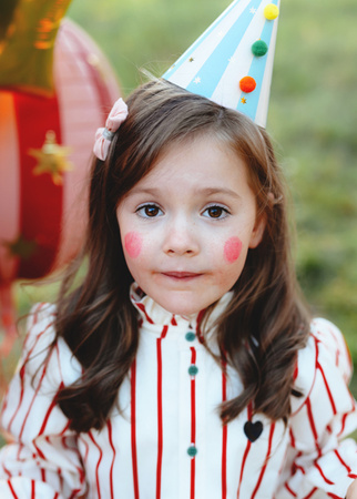 Czapeczki z Pomponami, 16 cm, mix (1 op. / 6 szt.)