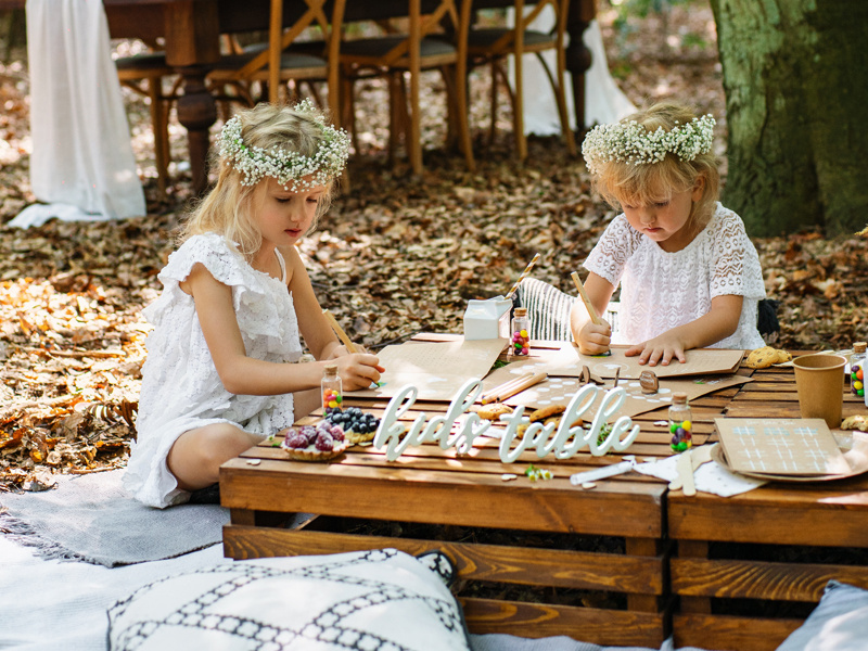 Drewniany napis Kids table biały 38x10cm - zdjęcie 5