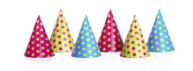 Czapeczki Kropki, mix, 16cm – prezentacja produktu na imprezie