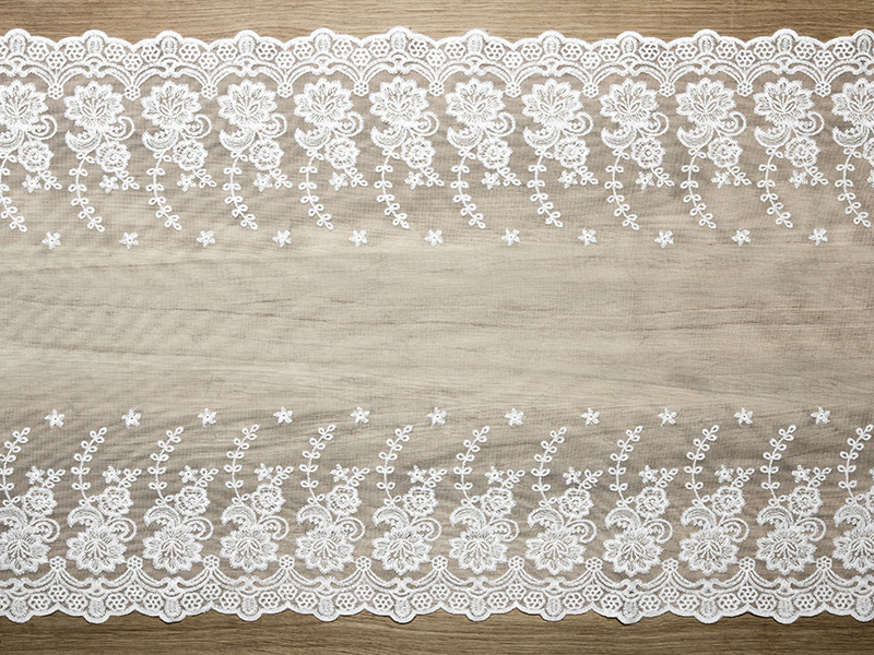 Koronka złamana biel 0,45 x 9m – zdjęcie produktu