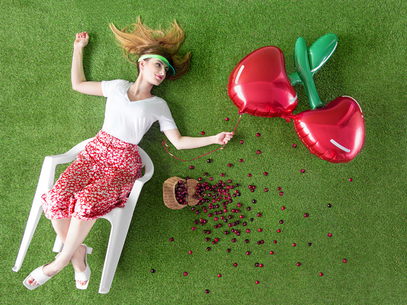 Balon foliowy Wiśnie 88x73cm - aranżacja w dekoracji