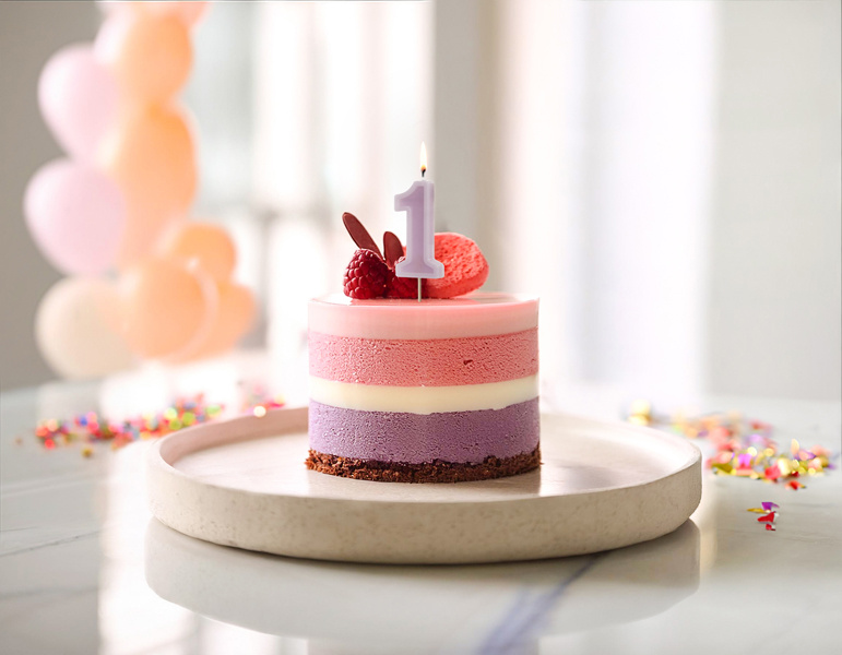 Fioletowa świeczka urodzinowa Cyferka 1