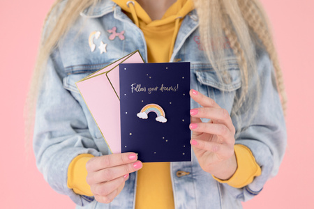 Kartka z pinem Tęcza, 10.5x14.8cm