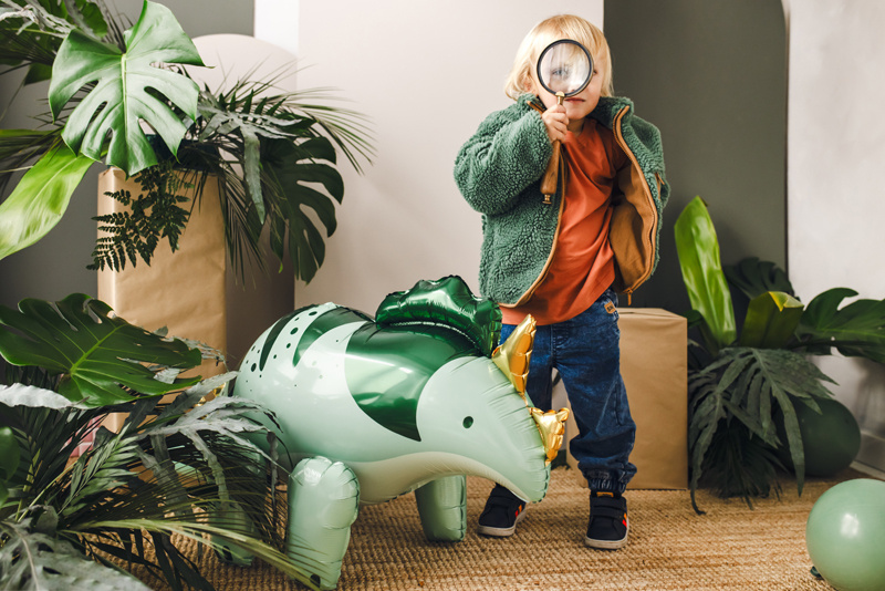Balon foliowy Triceratops zielony – widok z tyłu
