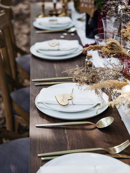 Drewniane wizytówki na stół Serca - pakiet