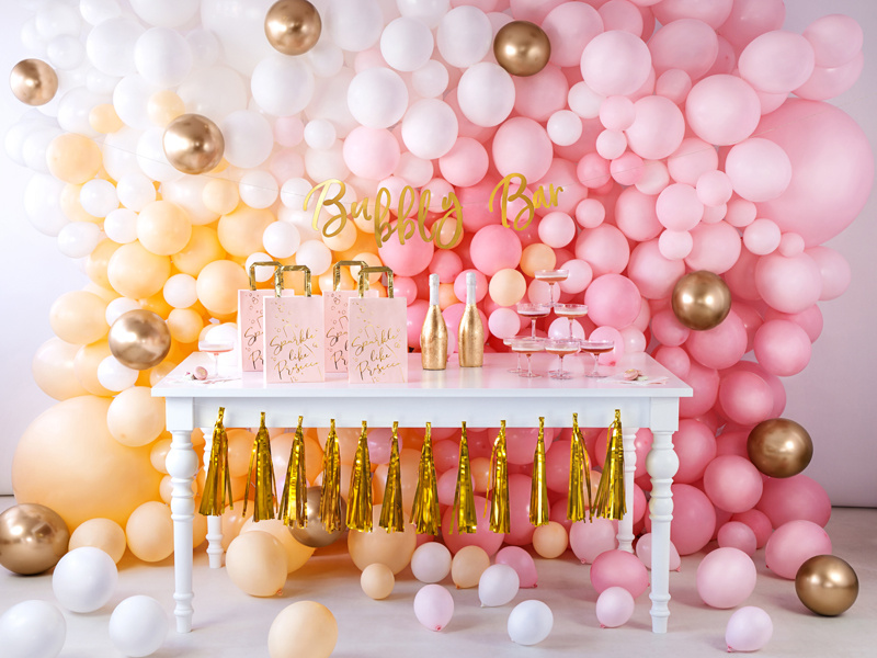 Balony Strong 27cm Pastel Light Peach – balony w użyciu
