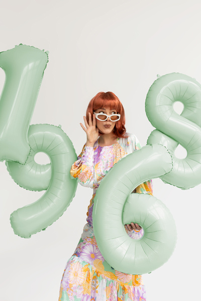 Zielony balon foliowy cyfra 9 – detale