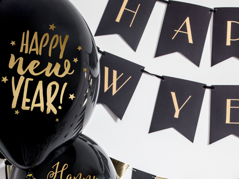 Balony 30cm Happy New Year Pastel Black - prezentacja na imprezie