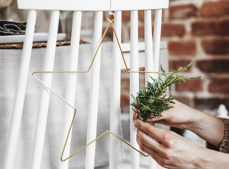 Łatwy montaż metalowych zawieszek gwiazd