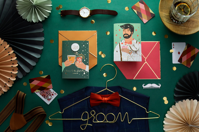 Kartka z pinem Groom w zestawie z kopertą