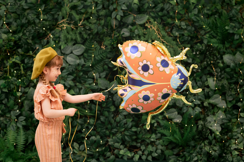 Balon foliowy Biedronka - zbliżenie na detale