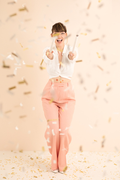 Tuba z konfetti mix 35 cm - zbliżenie na konfetti