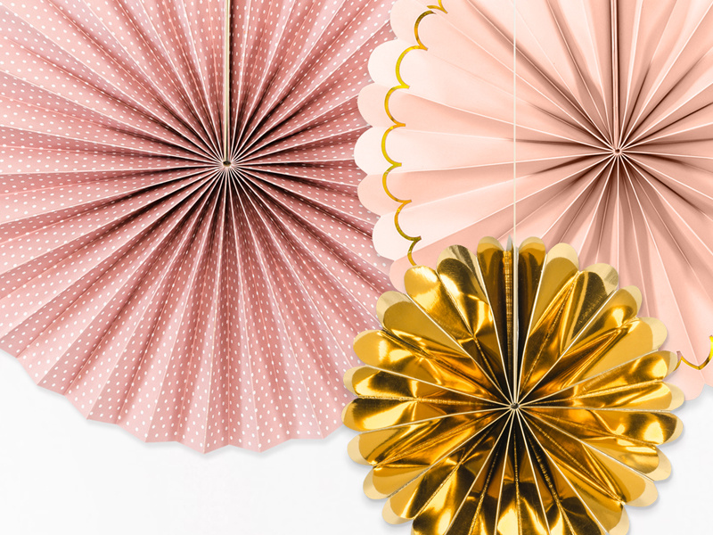 Rozety dekoracyjne w różnych rozmiarach