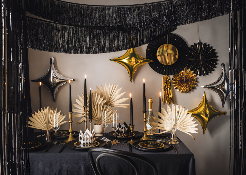 Rozety dekoracyjne Zegar - różnorodność kolorów i zastosowań