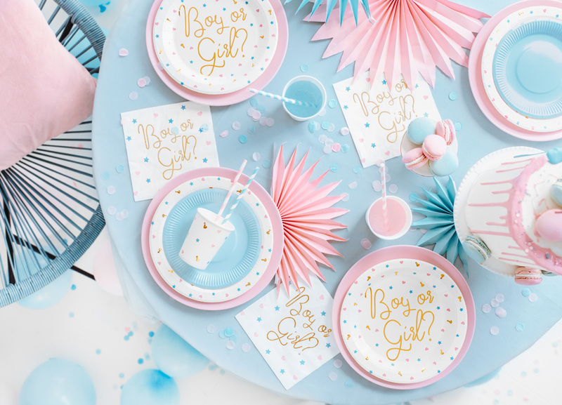 Talerzyki Boy or Girl - prezentacja na stole