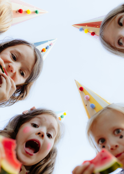 Zestaw czapeczek z pomponami – opakowanie