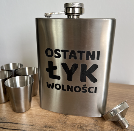 Piersiówka z grawerem OSTATNI ŁYK WOLNOŚCI