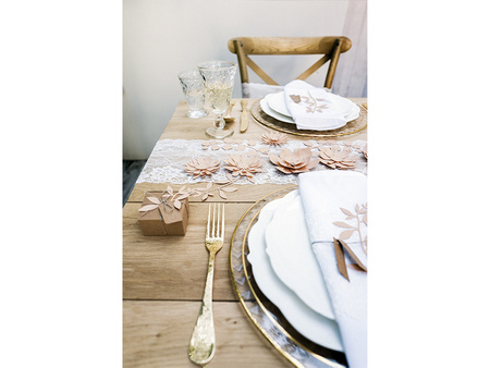 Dekoracja Gałązki z listkami, pudrowy róż (1 op. / 9 szt.)